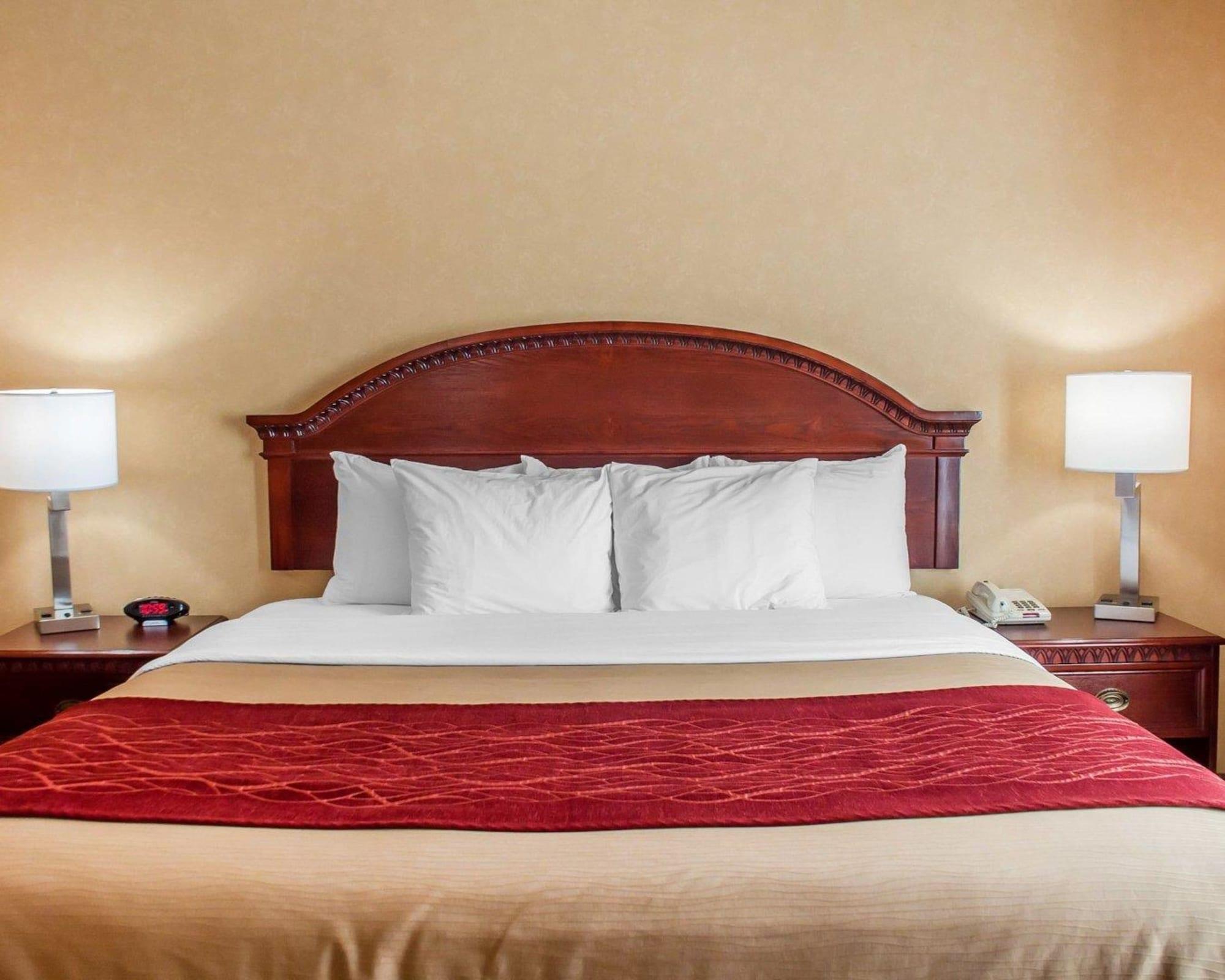 Quality Inn Near Walden Galleria Mall Cheektowaga Exterior foto