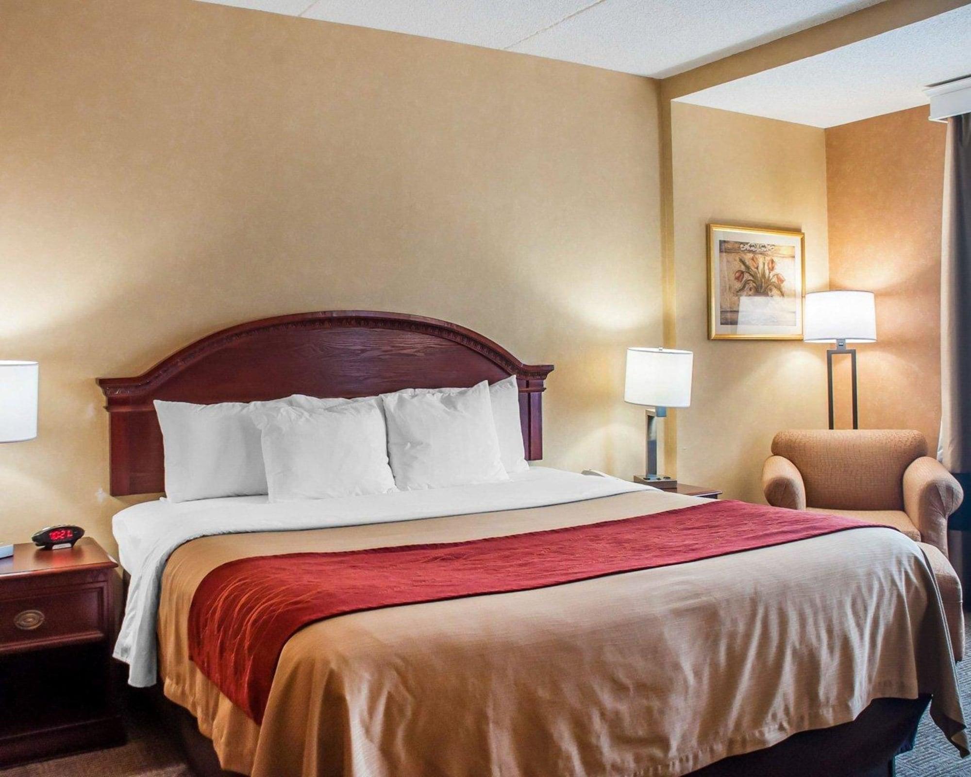 Quality Inn Near Walden Galleria Mall Cheektowaga Exterior foto