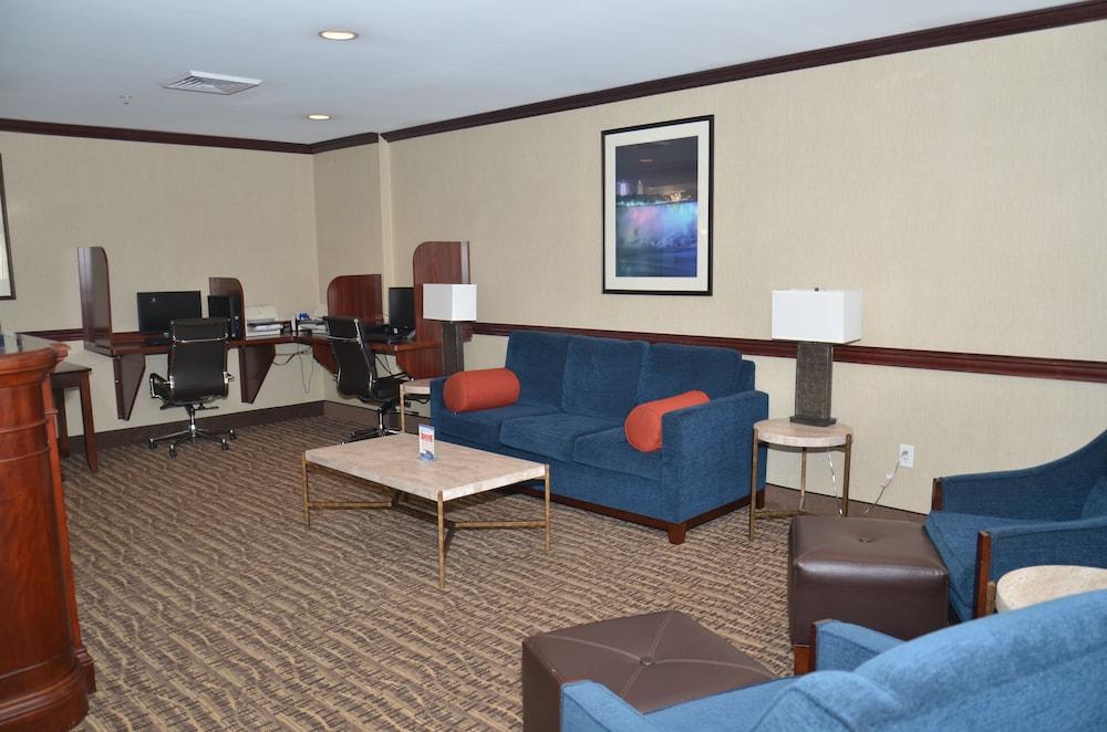 Quality Inn Near Walden Galleria Mall Cheektowaga Exterior foto