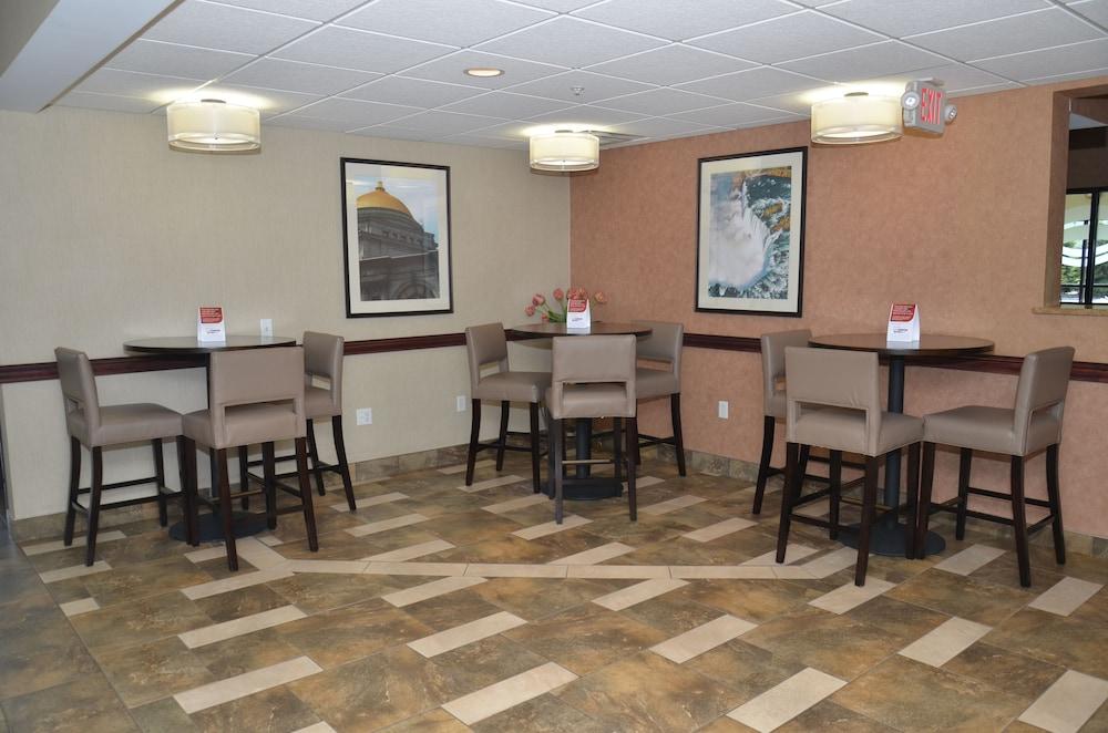 Quality Inn Near Walden Galleria Mall Cheektowaga Exterior foto