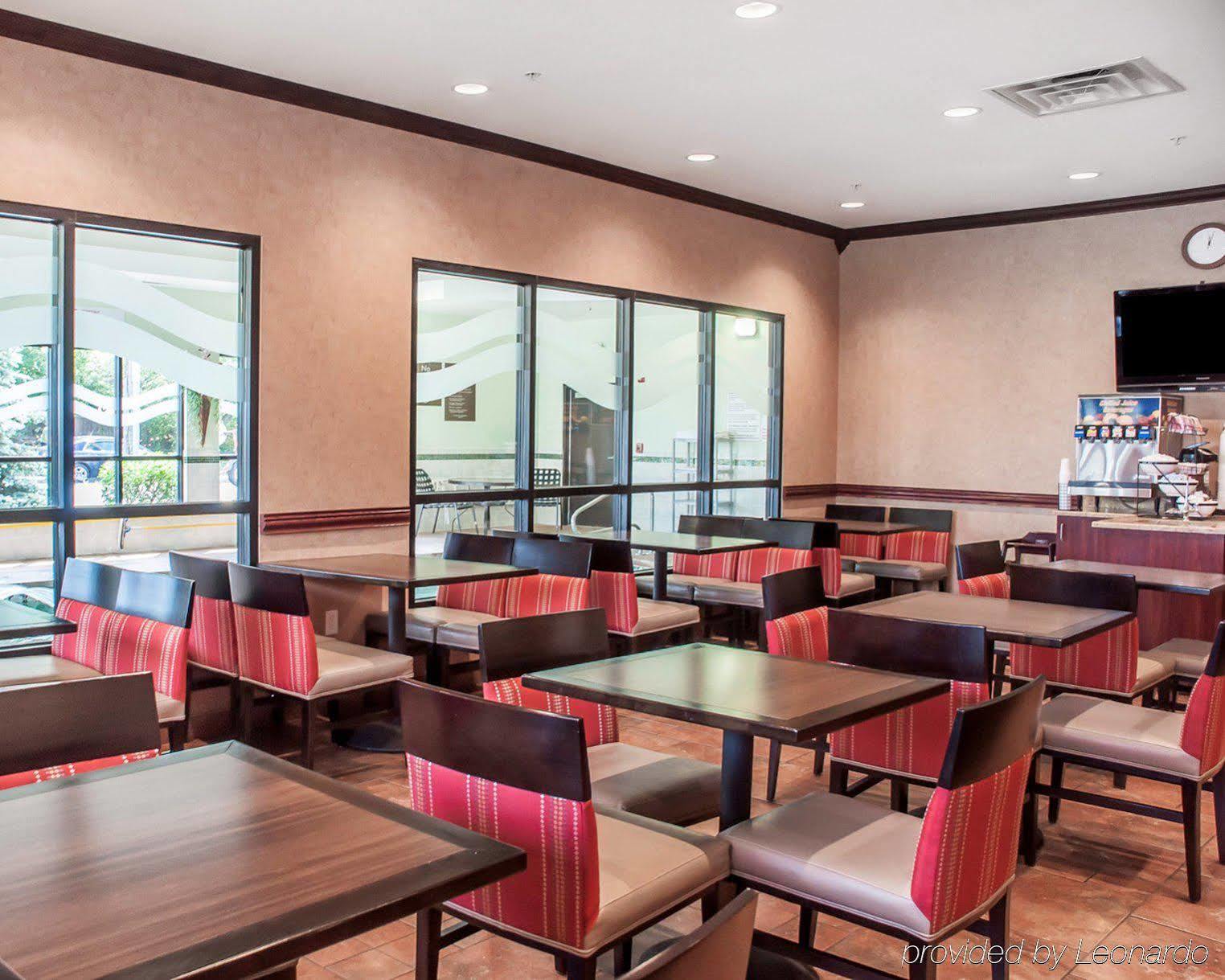 Quality Inn Near Walden Galleria Mall Cheektowaga Exterior foto