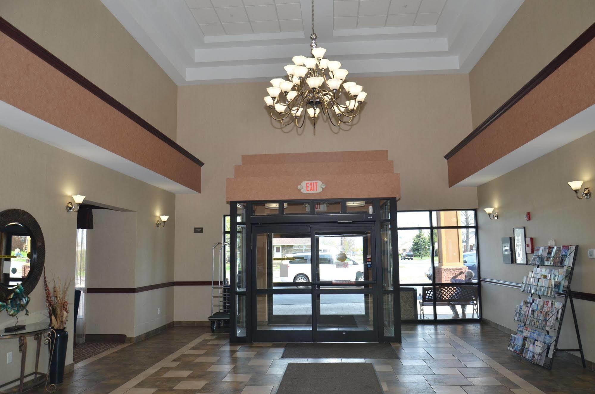 Quality Inn Near Walden Galleria Mall Cheektowaga Exterior foto