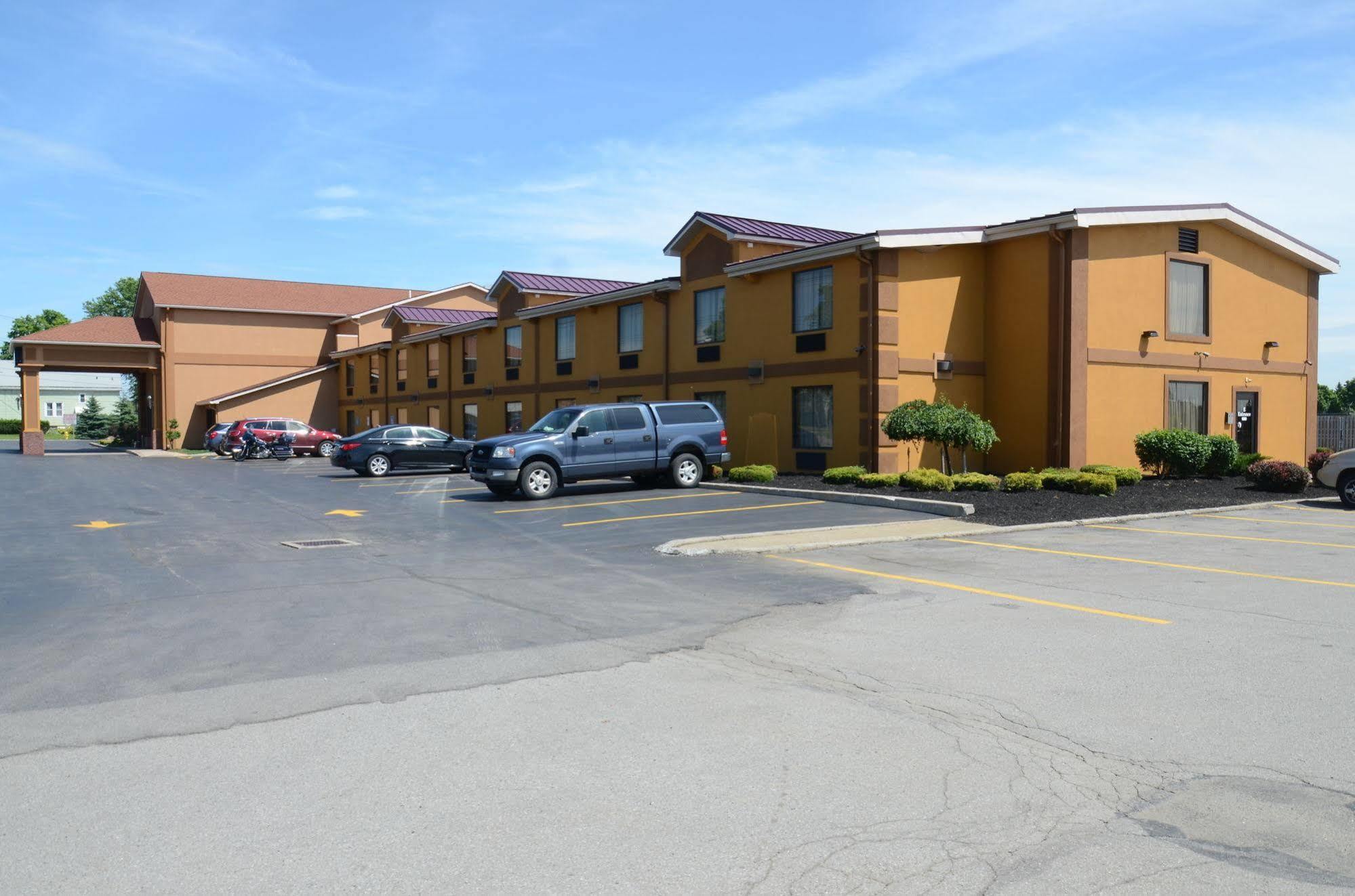 Quality Inn Near Walden Galleria Mall Cheektowaga Exterior foto
