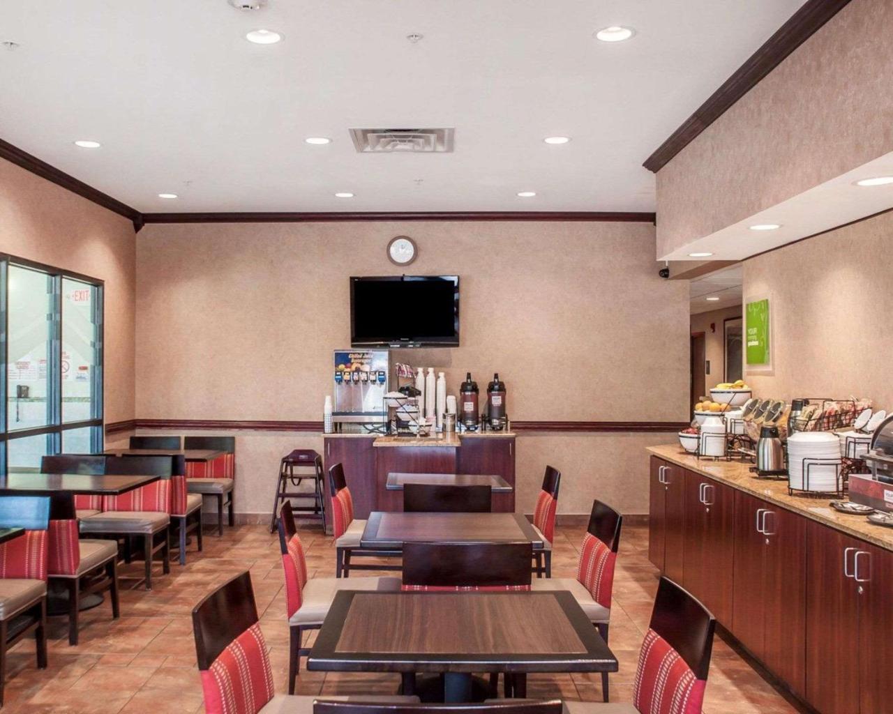 Quality Inn Near Walden Galleria Mall Cheektowaga Exterior foto