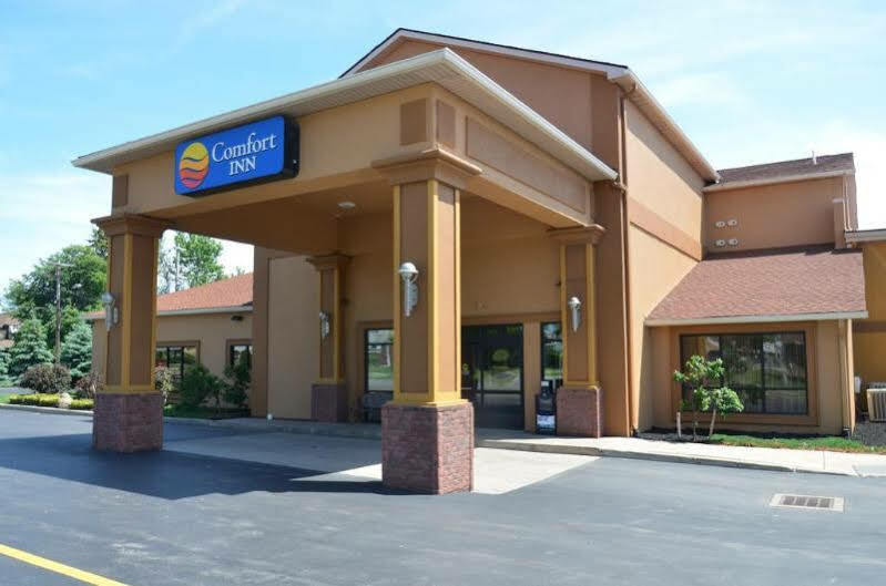 Quality Inn Near Walden Galleria Mall Cheektowaga Exterior foto