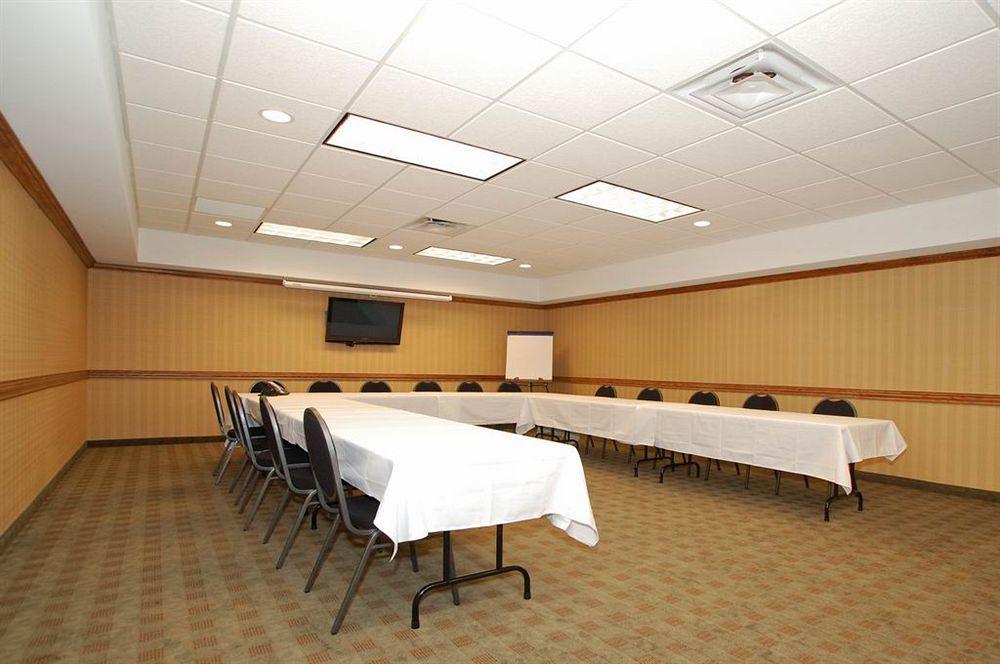 Quality Inn Near Walden Galleria Mall Cheektowaga Exterior foto